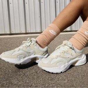 NEW Nike AL8 Sneakers - women’s size 7.5